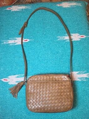 Vintage Kamarel New York Woven Leather Crossbody Shoulder Camera Bag EUC